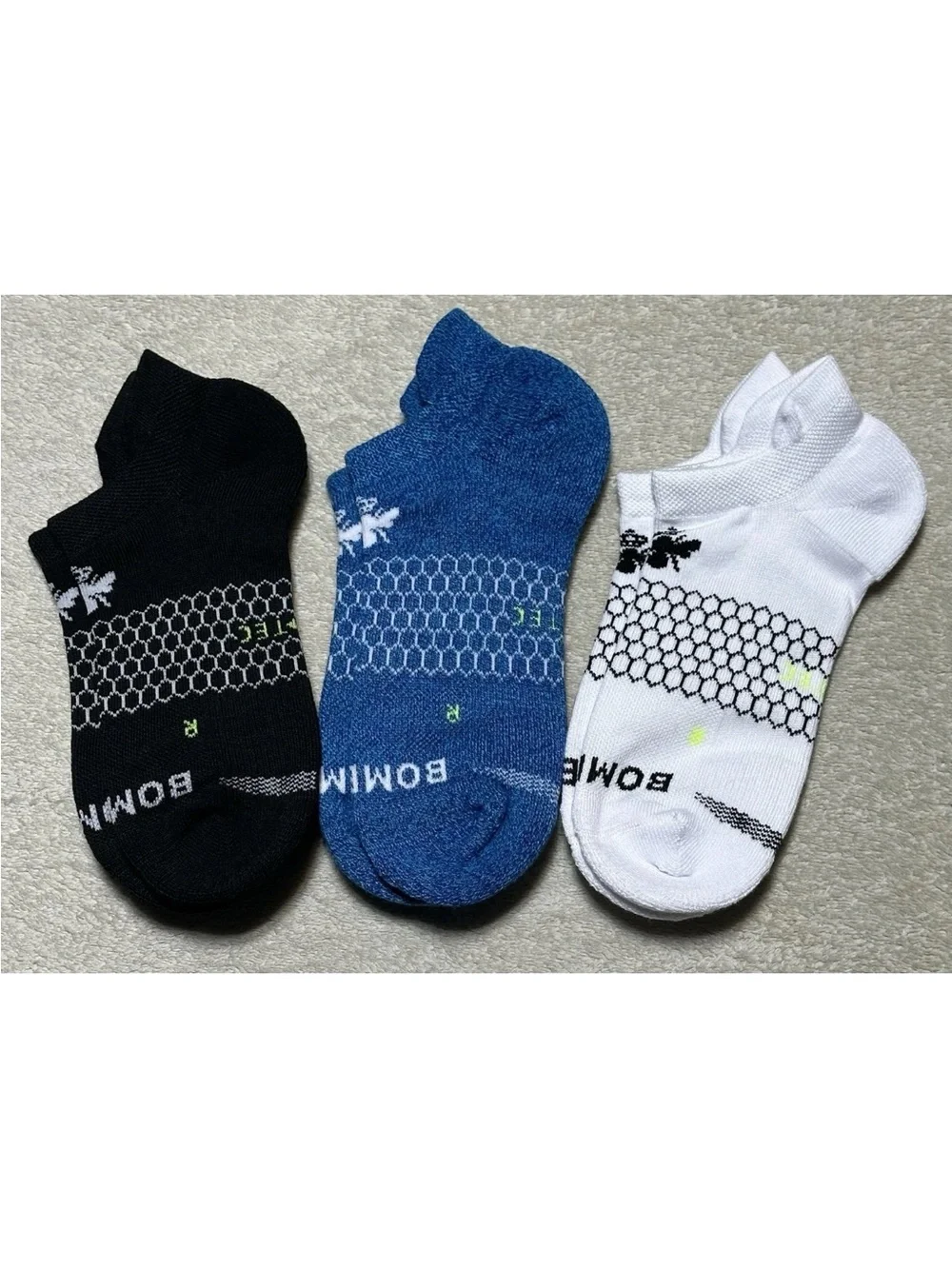 New Unisex Bombas Low-Cut Athletic Socks - Black, Blue, White (3-Pack) SZ M